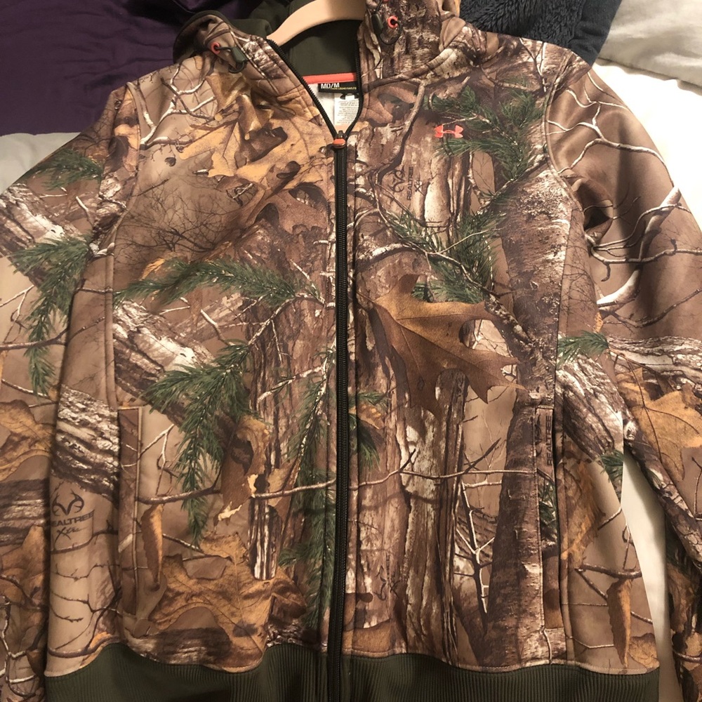 Under armour  jacket. Like new.